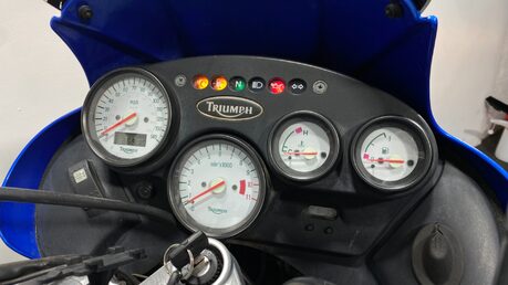 Triumph Tiger 955 2005 36K GOOD RUNNING TOURER ADVENTURE BIKE LUGGAGE 8