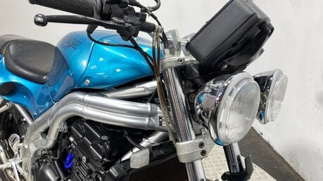 Triumph Daytona T595 955 1997 13K SPARES OR REPAIR PROJECT BIKE 7