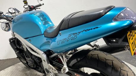 Triumph Daytona T595 955 1997 13K SPARES OR REPAIR PROJECT BIKE 11