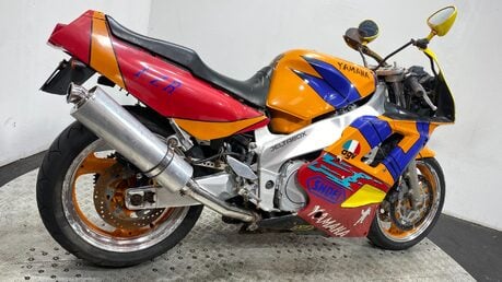 Yamaha FZR 1000 1991 NON RUNNING PROJECT CLASSIC LITRE BIKE 2