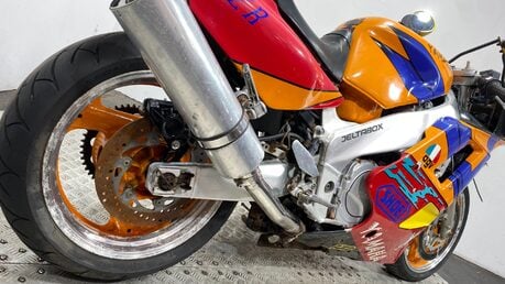 Yamaha FZR 1000 1991 NON RUNNING PROJECT CLASSIC LITRE BIKE 3