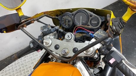 Yamaha FZR 1000 1991 NON RUNNING PROJECT CLASSIC LITRE BIKE 9