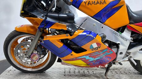 Yamaha FZR 1000 1991 NON RUNNING PROJECT CLASSIC LITRE BIKE 14
