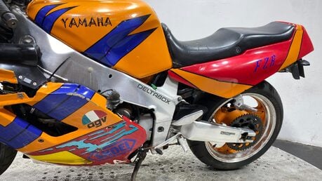 Yamaha FZR 1000 1991 NON RUNNING PROJECT CLASSIC LITRE BIKE 15