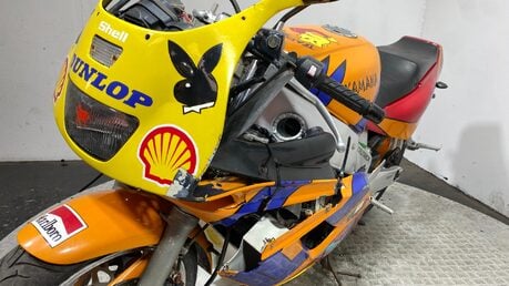 Yamaha FZR 1000 1991 NON RUNNING PROJECT CLASSIC LITRE BIKE 20