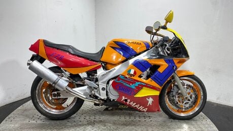 Yamaha FZR 1000 1991 NON RUNNING PROJECT CLASSIC LITRE BIKE 1