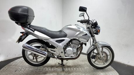 Honda CB 250 - 4 2006 15K GOOD RUNNING PROJECT BIKE 250CC NAKED 1