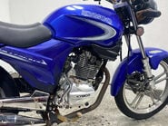 Kymco Pulsar 125 Naked Petrol Manual (10 ps) 4