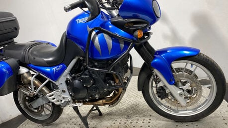 Triumph Tiger 955 Adventure Petrol Manual 5