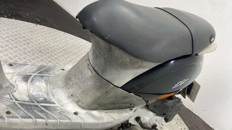 Piaggio Zip 2007 RUNNING PROJECT SCOOTER 50CC 20