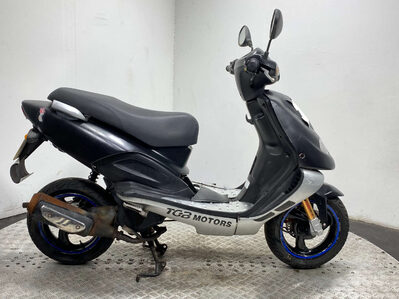 Taiwan Golden Bee 50 2007 2 STROKE 50CC PROJECT SCOOTER
