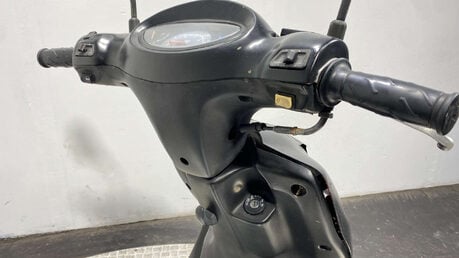 Taiwan Golden Bee 50 2007 2 STROKE 50CC PROJECT SCOOTER 7