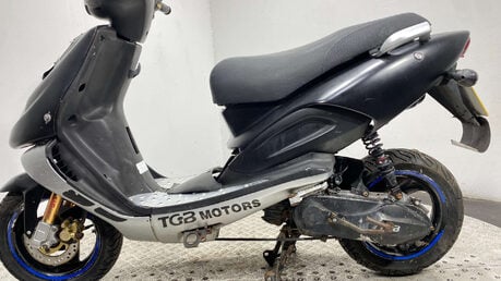 Taiwan Golden Bee 50 2007 2 STROKE 50CC PROJECT SCOOTER 14