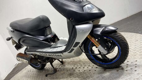 Taiwan Golden Bee 50 2007 2 STROKE 50CC PROJECT SCOOTER 18