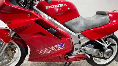 Honda VFR 1990 GENUINE ICONIC 750CC CLASSIC 14