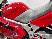 Honda VFR 1990 GENUINE ICONIC 750CC CLASSIC 17