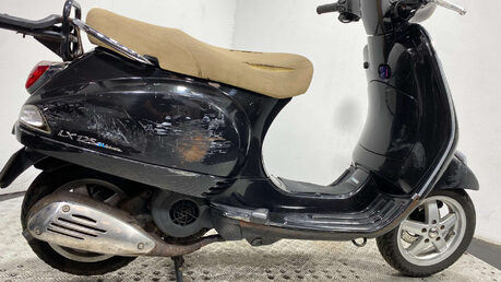 Piaggio Vespa SCOOTER 2012 NON RUNNING PROJECT SCOOTER 3