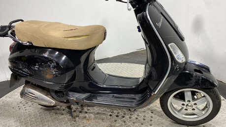 Piaggio Vespa SCOOTER 2012 NON RUNNING PROJECT SCOOTER 6