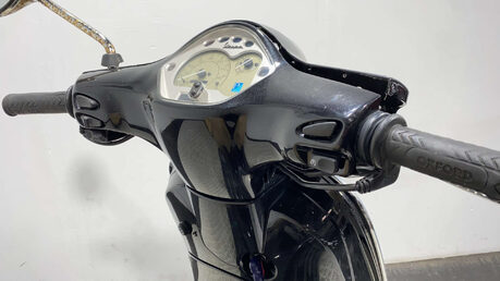 Piaggio Vespa SCOOTER 2012 NON RUNNING PROJECT SCOOTER 8