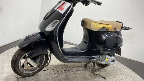 Piaggio Vespa SCOOTER 2012 NON RUNNING PROJECT SCOOTER 13
