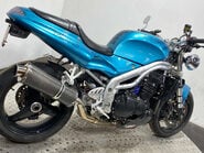 Triumph Daytona T595 NON RUNNING NAKED 955 PROJECT 2