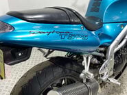Triumph Daytona T595 NON RUNNING NAKED 955 PROJECT 3