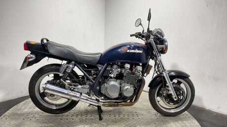 Kawasaki Zephyr 1993 CLASSIC PROJECT BIKE 750CC 1