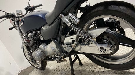 Kawasaki Zephyr 1993 CLASSIC PROJECT BIKE 750CC 10