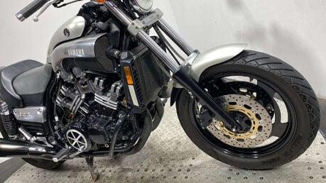 Yamaha Vmax NEW MOT, SERVICED, 8K, CLASSIC 6
