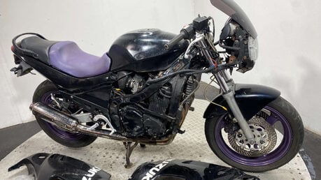 Suzuki GSX 1994 CLASSIC BREAKER PROJECT BIKE 4