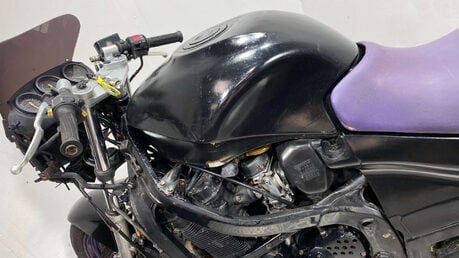 Suzuki GSX 1994 CLASSIC BREAKER PROJECT BIKE 17