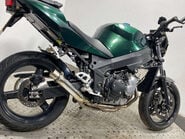 Triumph Daytona 2004 CUSTOM BUILT STREETFIGHTER 650 2