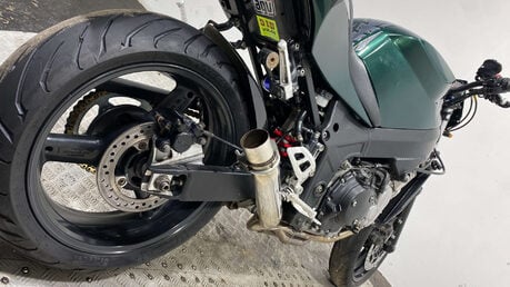 Triumph Daytona 2004 CUSTOM BUILT STREETFIGHTER 650 10