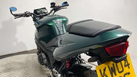 Triumph Daytona 2004 CUSTOM BUILT STREETFIGHTER 650 11