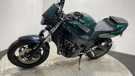 Triumph Daytona 2004 CUSTOM BUILT STREETFIGHTER 650 13