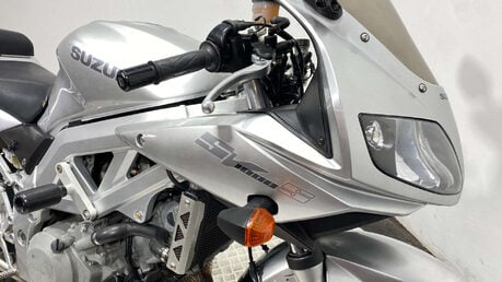 Suzuki SV1000 ONLY 8K, NEW MOT, 1000CC VTWIN 6