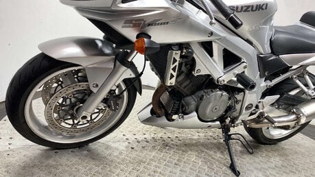 Suzuki SV1000 ONLY 8K, NEW MOT, 1000CC VTWIN 12