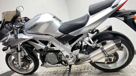 Suzuki SV1000 ONLY 8K, NEW MOT, 1000CC VTWIN 15