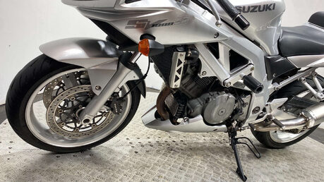 Suzuki SV1000 ONLY 8K, NEW MOT, 1000CC VTWIN 12