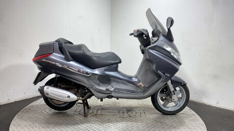 Piaggio X8 125 2006 NON RUNNING MAXI SCOOTER 125CC 1
