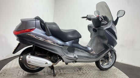 Piaggio X8 125 2006 NON RUNNING MAXI SCOOTER 125CC 2