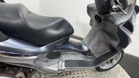 Piaggio X8 125 2006 NON RUNNING MAXI SCOOTER 125CC 6