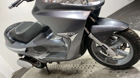 Piaggio X8 125 2006 NON RUNNING MAXI SCOOTER 125CC 20
