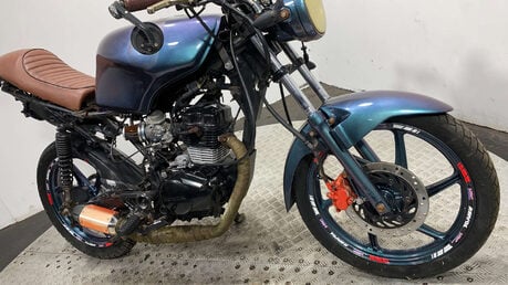 Honda CBF125 NON RUNNING PARTS BIKE 125CC 4