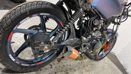 Honda CBF125 NON RUNNING PARTS BIKE 125CC 9