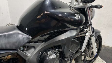 Yamaha FZ 600 2005 SERVICED NEW MOT TRADE SALE 7