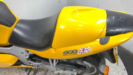 Triumph TT GOOD RUNNING PROJECT BIKE 600 16