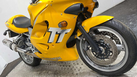 Triumph TT GOOD RUNNING PROJECT BIKE 600 19