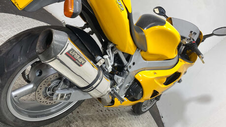 Triumph TT GOOD RUNNING 2001 PROJECT BIKE 600CC 9
