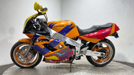 Yamaha FZR 1000 1991 Genesis NON RUNNING CLASSIC 1000CC 12